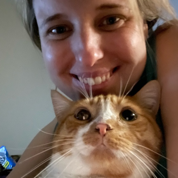 Meet your Posher, Madison - Picture 3 of 7